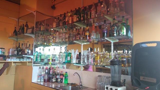 Cafe Bistro